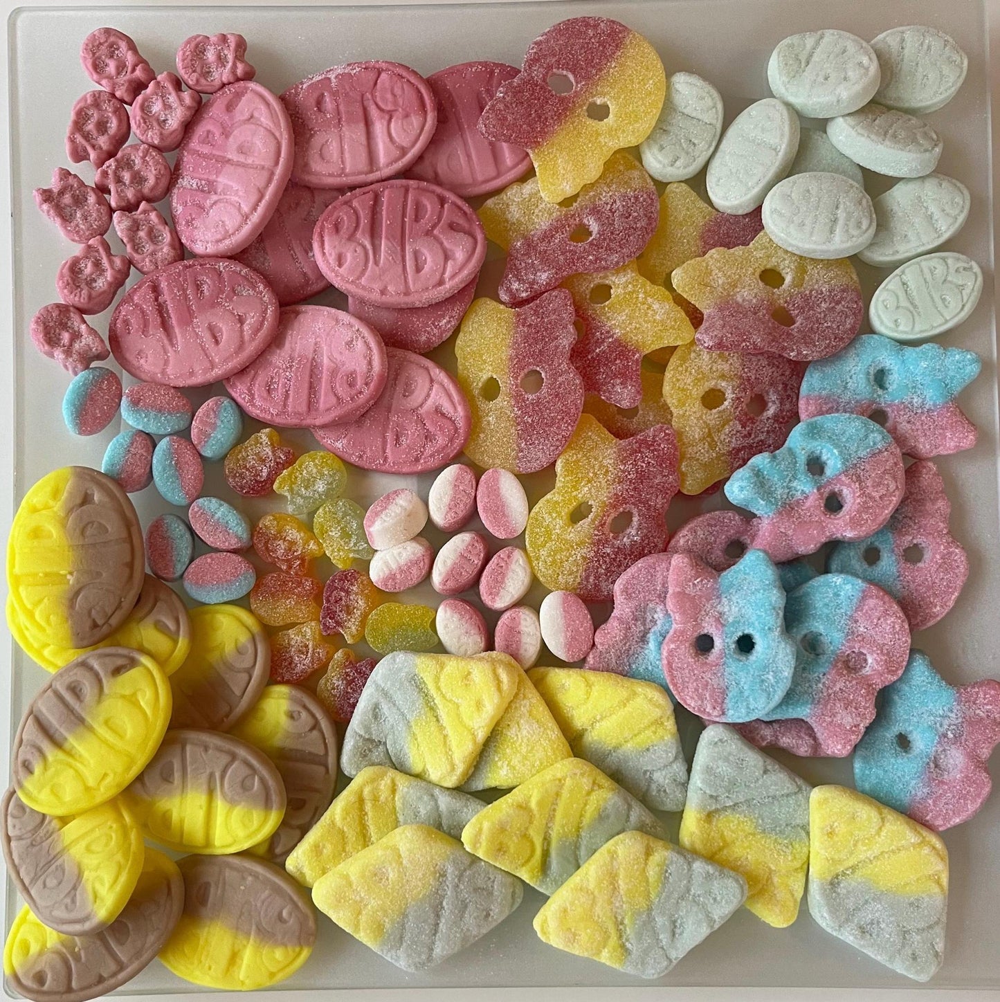 Authentic Swedish Candy Foam & Sour Skulls Mix (2kg / 4.4 lbs) – Premium Customizable Pick and Mix Sweets